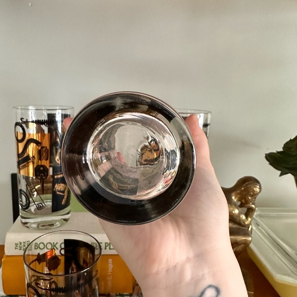 Vintage Glass Tumblers - Picture 5 of 9